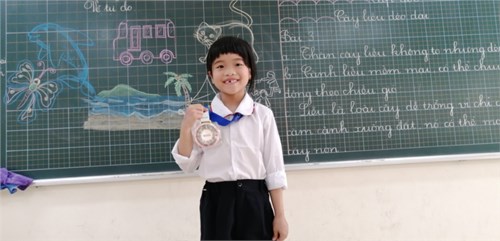 Phạm Thanh Tâm lớp 1A2 - Cô bé tí hon -  Đạt giải Đồng thi giải Toán - Tiếng Anh SEAMO